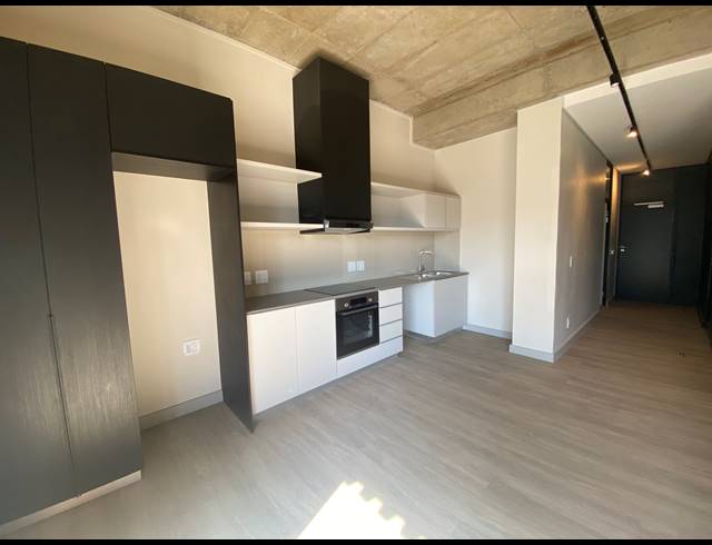 1 BEDROOM APARTMENT FOR SALE IN SANDOWN